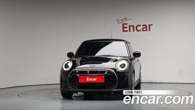 Mini Cooper Electric 2023 — ფოტო 9/20