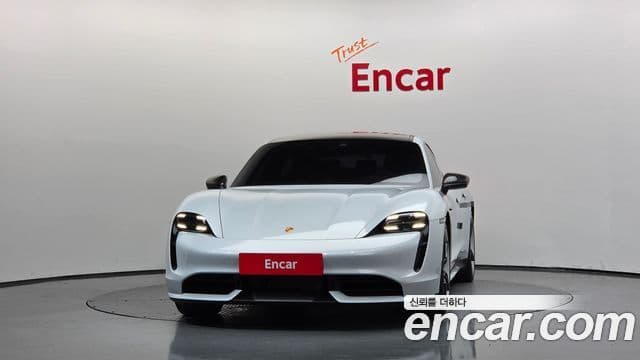 Porsche Taycan 2021 — ფოტო 3/20