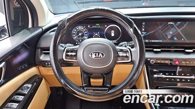 Kia Carnival 2021 — Фото 13/20