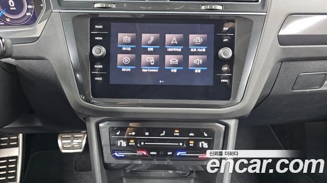 Volkswagen Tiguan 2022 — Şəkil 19/30