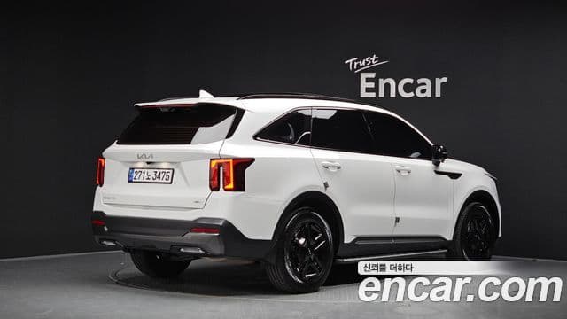 Kia Sorento 2024 — Фото 2/20