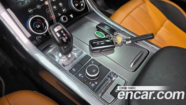 Land Rover Range Rover Sport 2019 — Photo 11/20