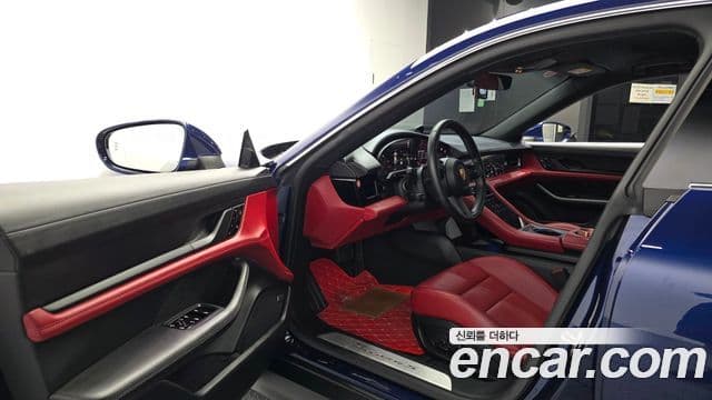 Porsche Taycan 2021 — ფოტო 17/41