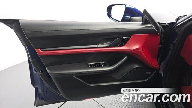 Porsche Taycan 2021 — ფოტო 31/41