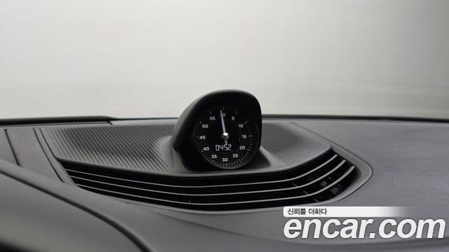 Porsche Taycan 2021 — ფოტო 4/41
