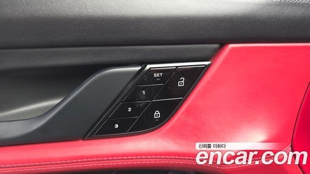 Porsche Taycan 2021 — ფოტო 18/41