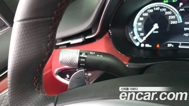 Genesis GV70 2021 — Photo 8/32