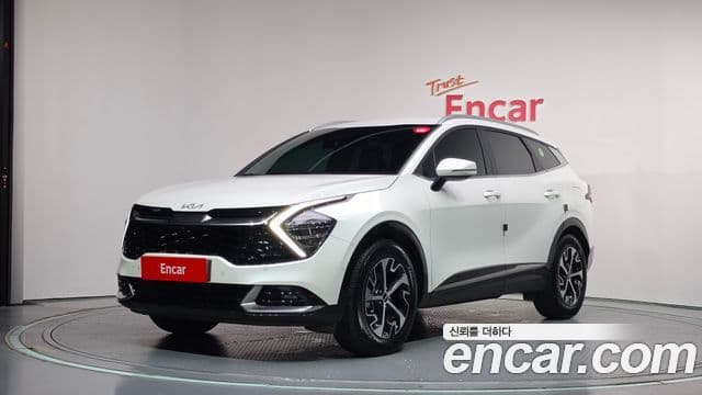 Kia Sportage 2023 — Фото 1/20