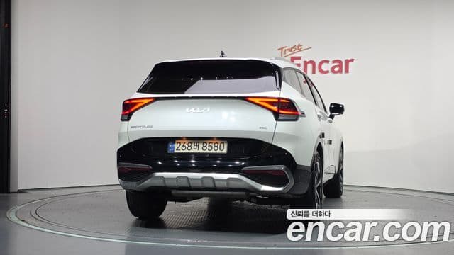 Kia Sportage 2023 — Фото 4/20