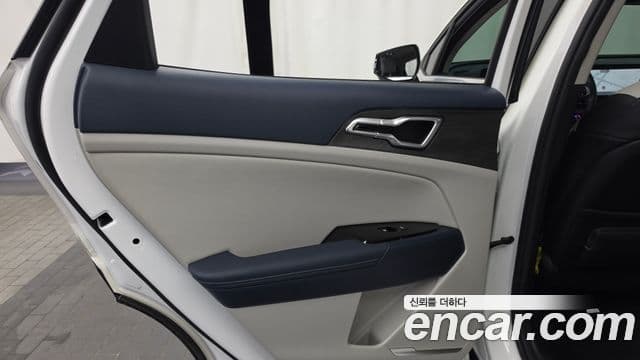 Kia Sportage 2023 — Photo 29/33