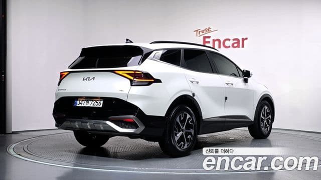 Kia Sportage 2024 — Фото 2/20