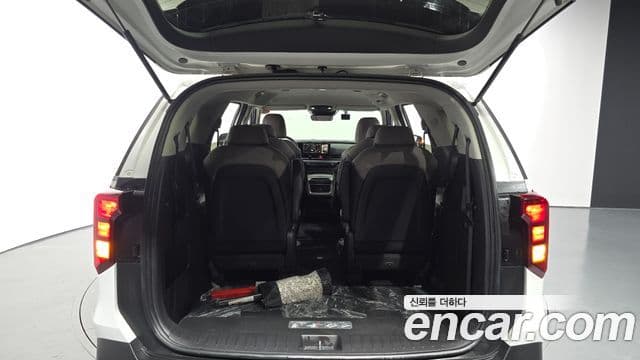 Kia Carnival 2024 — Фото 20/20