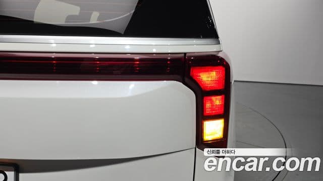Kia Carnival 2024 — ფოტო 16/35