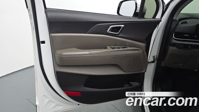 Kia Carnival 2024 — ფოტო 11/35