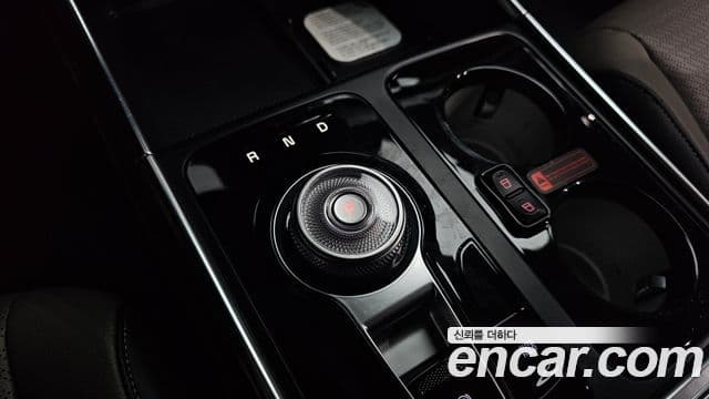 Kia Carnival 2025 — Фото 8/20