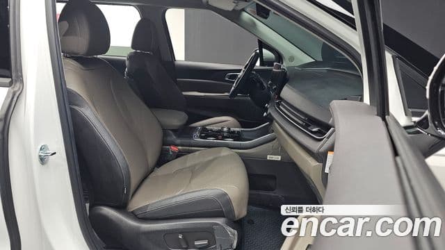 Kia Carnival 2025 — Фото 10/20