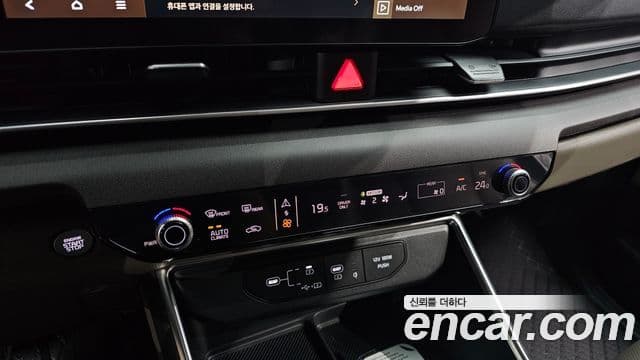 Kia Carnival 2025 — Фото 17/20