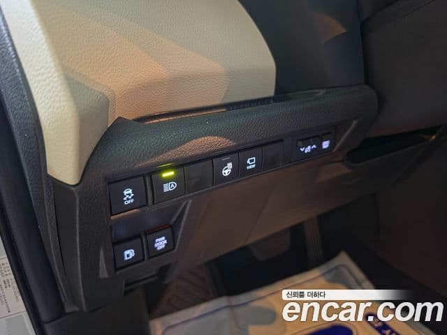 Toyota Sienna 2025 — Фото 11/20