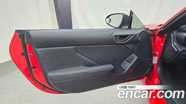 Toyota GR86 2024 — Şəkil 14/30