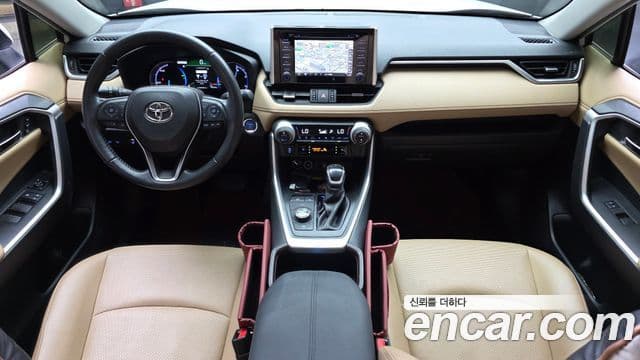 Toyota RAV4 2022 — Фото 7/20
