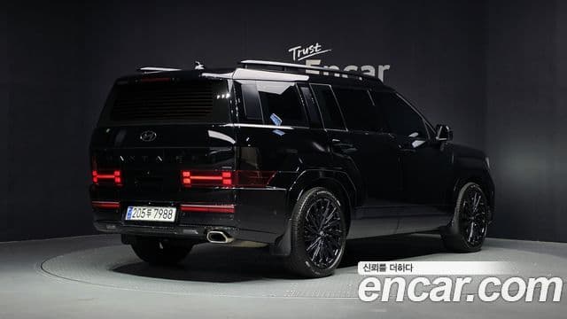 Hyundai Santa Fe 2024 — Фото 1/20
