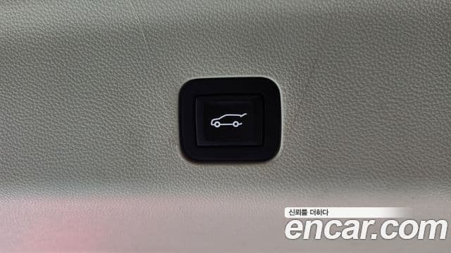Cadillac Escalade 2021 — ფოტო 33/37