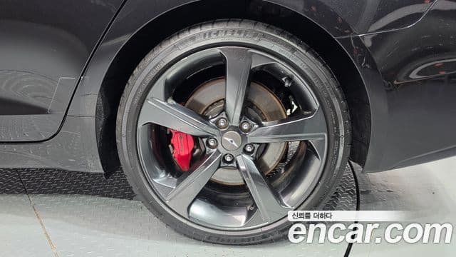 Genesis G70 2019 — ფოტო 17/30