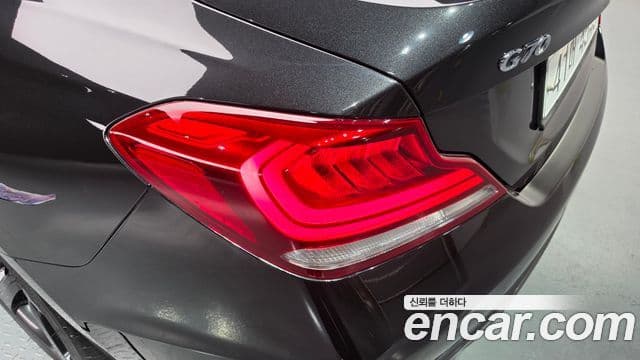 Genesis G70 2019 — ფოტო 14/30