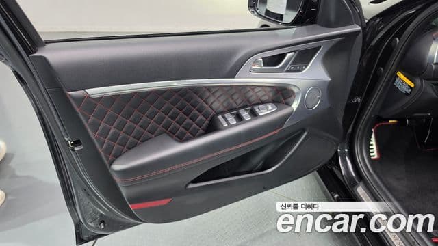 Genesis G70 2019 — ფოტო 24/30