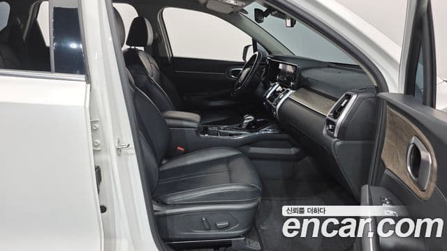 Kia Sorento 2022 — Фото 10/20