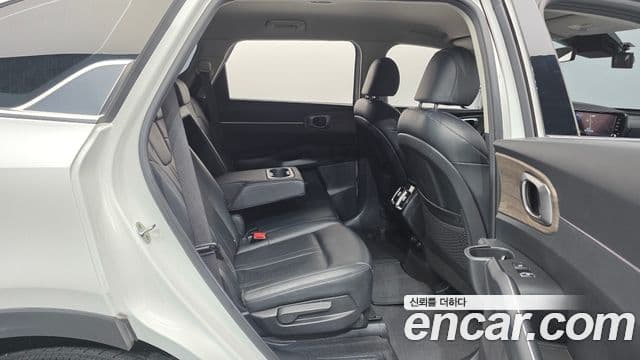 Kia Sorento 2022 — Фото 19/20