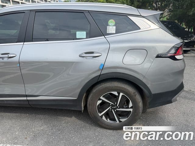 Kia Sportage 2023 — Фото 3/18