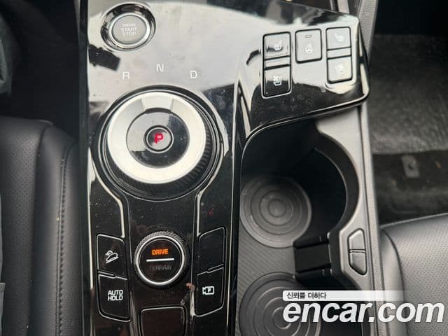 Kia Sportage 2023 — Фото 14/18