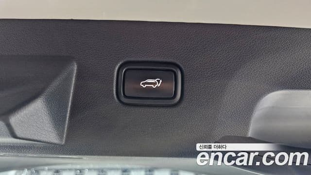 Kia Sportage 2023 — Фото 17/20