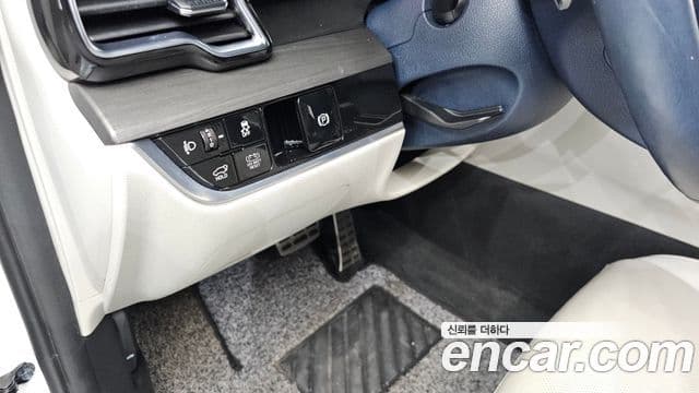 Kia Sportage 2023 — Şəkil 8/37
