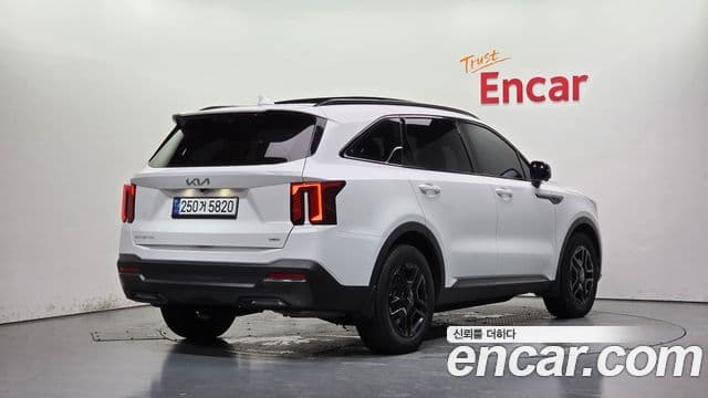 Kia Sorento 2024 — Фото 2/20