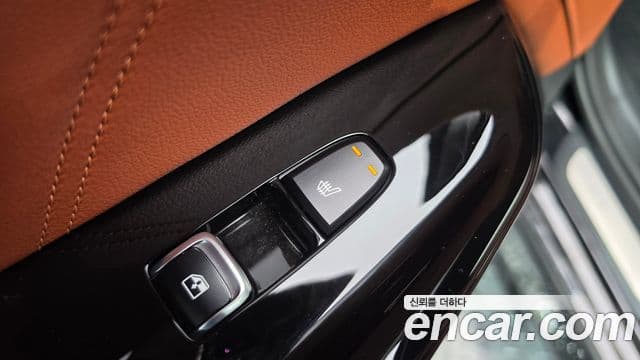 Kia K5 2023 — ფოტო 23/32