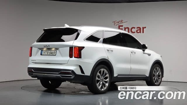 Kia Sorento 2022 — Фото 2/20