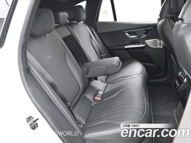 Mercedes-Benz EQE SUV 2025 — ფოტო 11/20