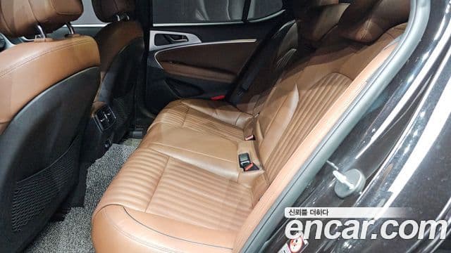 Genesis G70 2018 — Photo 26/32