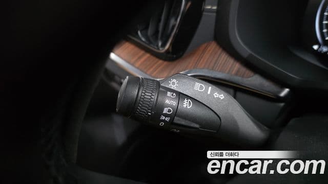 Volvo V60 Cross Country 2020 — Photo 24/37