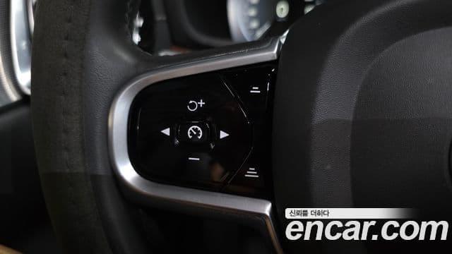 Volvo V60 Cross Country 2020 — Photo 11/37