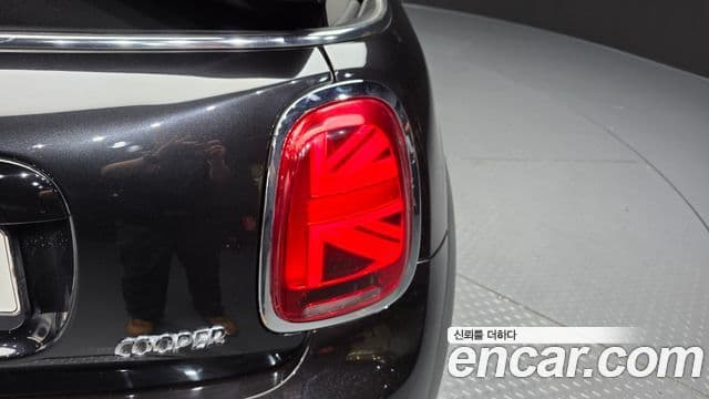 Mini Cooper Convertible 2023 — Şəkil 27/33
