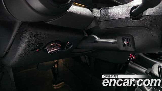 Mini Cooper Convertible 2023 — Şəkil 24/33