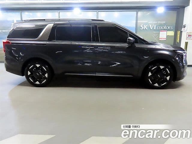 Kia Carnival 2025 — Фото 2/20