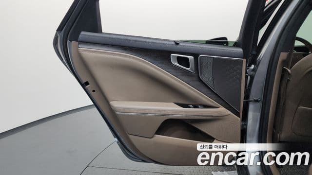 Kia K8 2022 — Photo 12/30