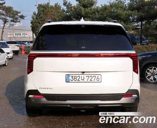 Kia Carnival 2024 — Фото 3/20