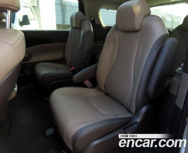 Kia Carnival 2024 — Фото 11/20