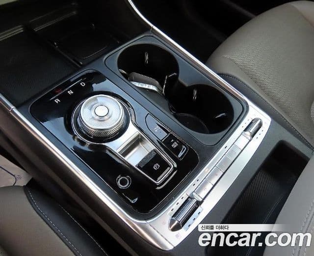 Kia Carnival 2024 — Фото 18/20