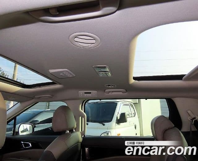 Kia Carnival 2024 — Фото 20/20